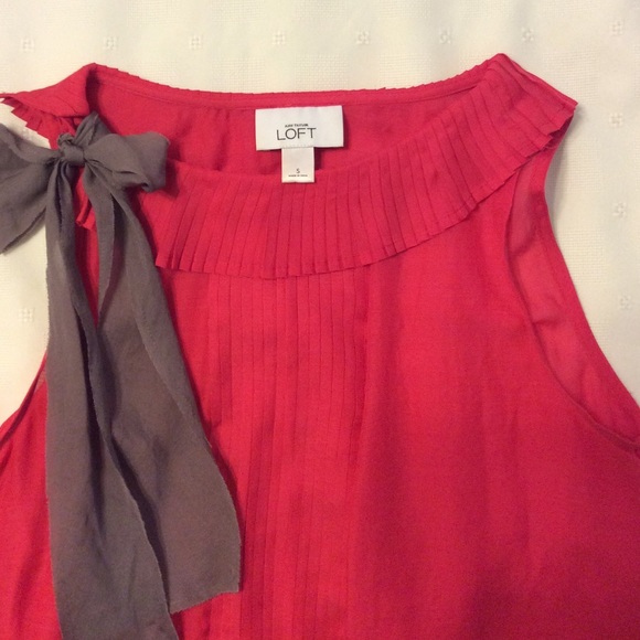 Loft pleated top - Picture 3 of 3